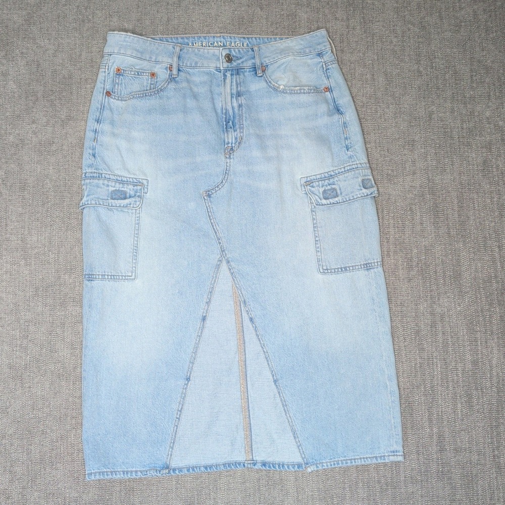 American Eagle Women 8 Light Wash Cargo Denim Midi Skirt High Rise Front Slit